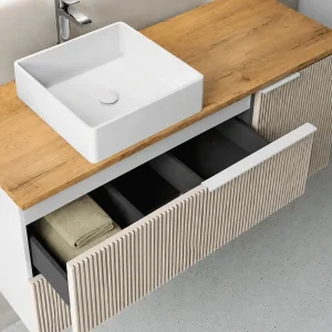 Mueble de baño Marte suspendido con tapa de melamina para lavabo sobre encimera, con cajón abierto en blanco