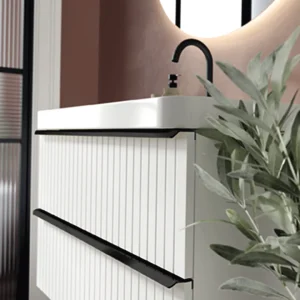 Conjunto mueble de baño suspendido Novel con lavabo porcelánico Cosmos, detalle del acabado en blanco, vista 5
