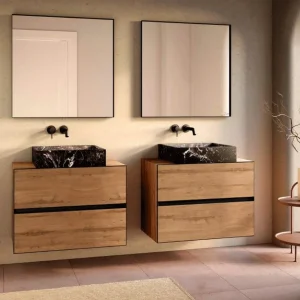 Mueble de baño suspendido Ulises con tapa 360 para lavabo sobre encimera, en madera, ambientado en baño