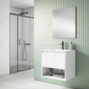 Mueble de baño suspendido Yera con lavabo cerámico y cajón con hueco abierto, en blanco, ambientado en baño