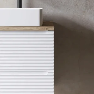 Mueble de baño Miami suspendido con 2 cajones y tapa lacada, detalle del acabado en blanco, vista 11