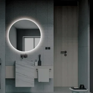 Espejo de baño Lisboa redondo retroiluminado con luz LED fría y antivaho, ambientado en baño