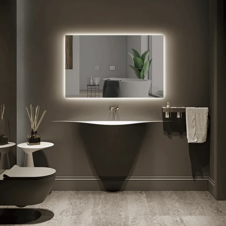 Espejo de baño Italia cuadrado retroiluminado con luz LED fría y antivaho, sobre lavabo de pie