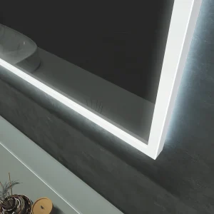 Espejo cuadrado Boston con luz LED y marco acrílico iluminado, detalle de la luz LED