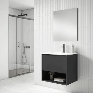Mueble de baño suspendido Yera con lavabo cerámico y cajón con hueco abierto, en negro, ambientado en baño