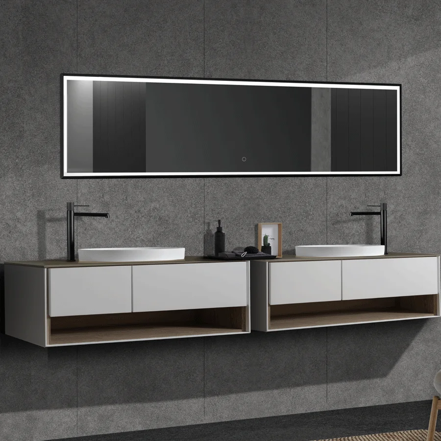 Espejo de baño New York rectangular con luz LED Triled y marco negro u oro cepillado, sobre mueble con doble lavabo
