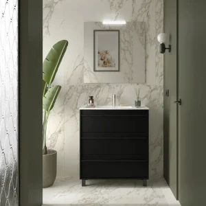 Mueble de baño Attila con 3 cajones y patas a suelo con gran capacidad de almacenamiento, en negro, ambientado en baño