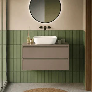 Mueble de baño Kalua suspendido con dos cajones y diseño moderno en lacado o melamina, en beige, ambientado en baño, vista 7