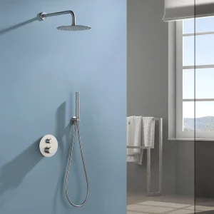 Conjunto de ducha termostático empotrado serie Bless de Imex, en cromo, instalado en ducha