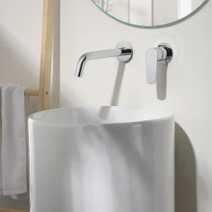 Grifería monomando empotrada para lavabo Bélgica IMEX | Grifo de pared negro o cromo, en cromo, ambientado en baño, vista 4