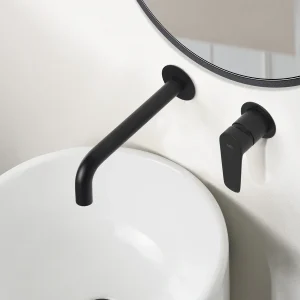 Grifería monomando empotrada para lavabo Bélgica IMEX | Grifo de pared negro o cromo, en negro, ambientado en baño, vista 6