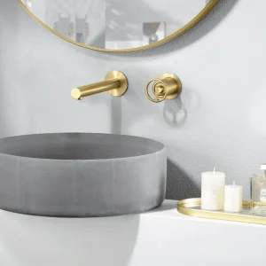 Grifo empotrado de lavabo monomando serie Olimpo de Imex, en dorado, ambientado en baño
