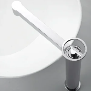 Grifo monomando lavabo alto Olimpo, diseño moderno para baño elegante, vista desde arriba en cromo