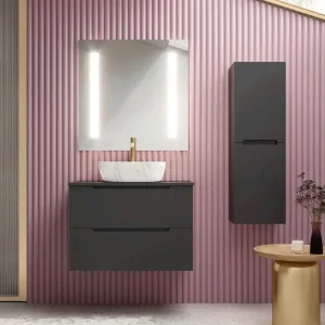 Mueble de baño Kairo suspendido con lavabo porcelánico y 2 cajones, en negro, ambientado en baño, vista 7
