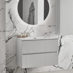Mueble de baño Etna suspendido con lavabo cerámico integrado, en blanco, ambientado en baño