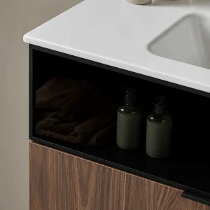 Mueble de baño Mirko suspendido con tapa y lavabo porcelánico incluido, detalle del acabado en negro
