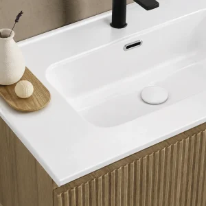 Mueble de baño Etna suspendido con lavabo cerámico integrado, detalle del lavabo en blanco